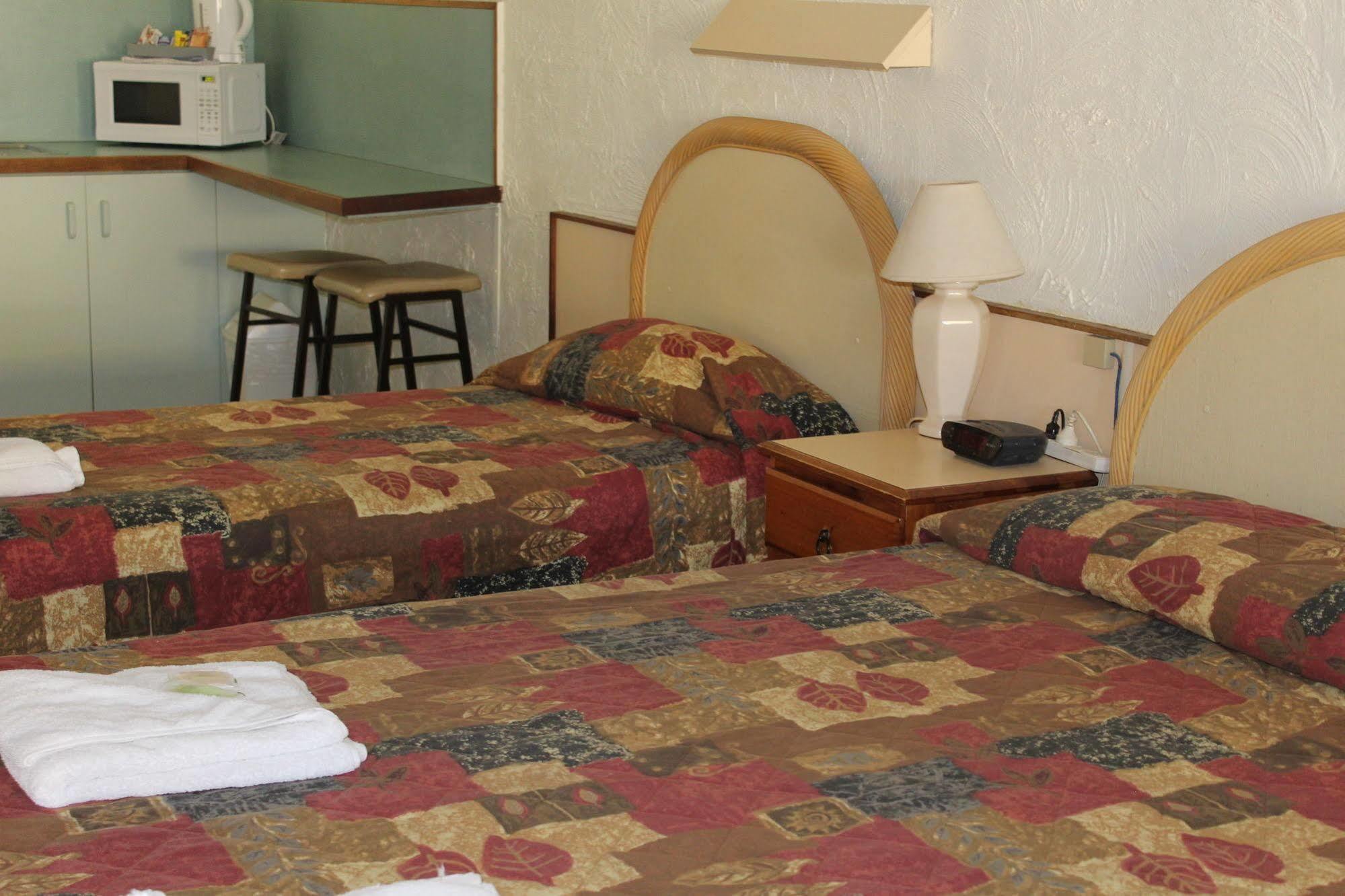 Sun Plaza Motel - מקיי מראה חיצוני תמונה